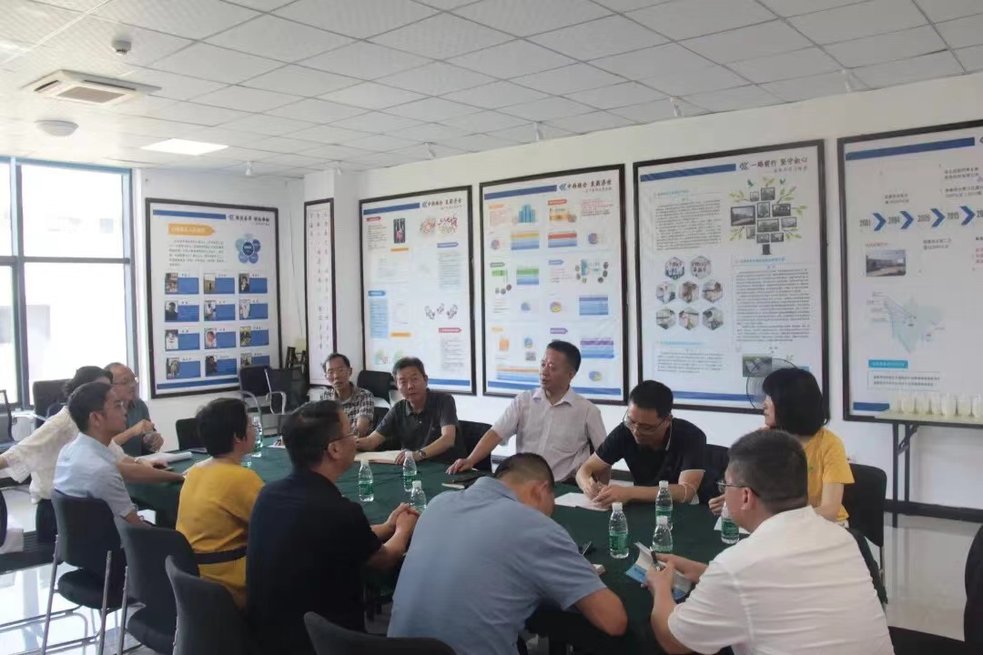 乐鱼全球_乐鱼(中国)药业迎接省药监局领导考察调研